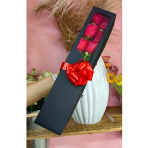 Caja elegante con 6 rosas rojas frescas para Amor y Amistad en Pereira