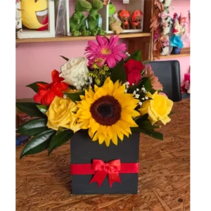 Caja con girasoles, rosas y gerberas de colores para Amor y Amistad en Pereira