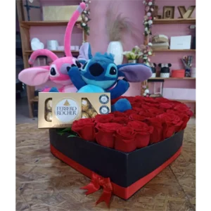 Caja corazón con rosas rojas, peluches y chocolates Ferrero para Amor y Amistad en Pereira