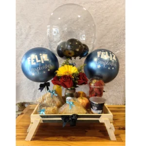 desayuno sorpresa con flores, globo burbuja y decoración azul a domicilio en Pereira, Dosquebradas y Armenia