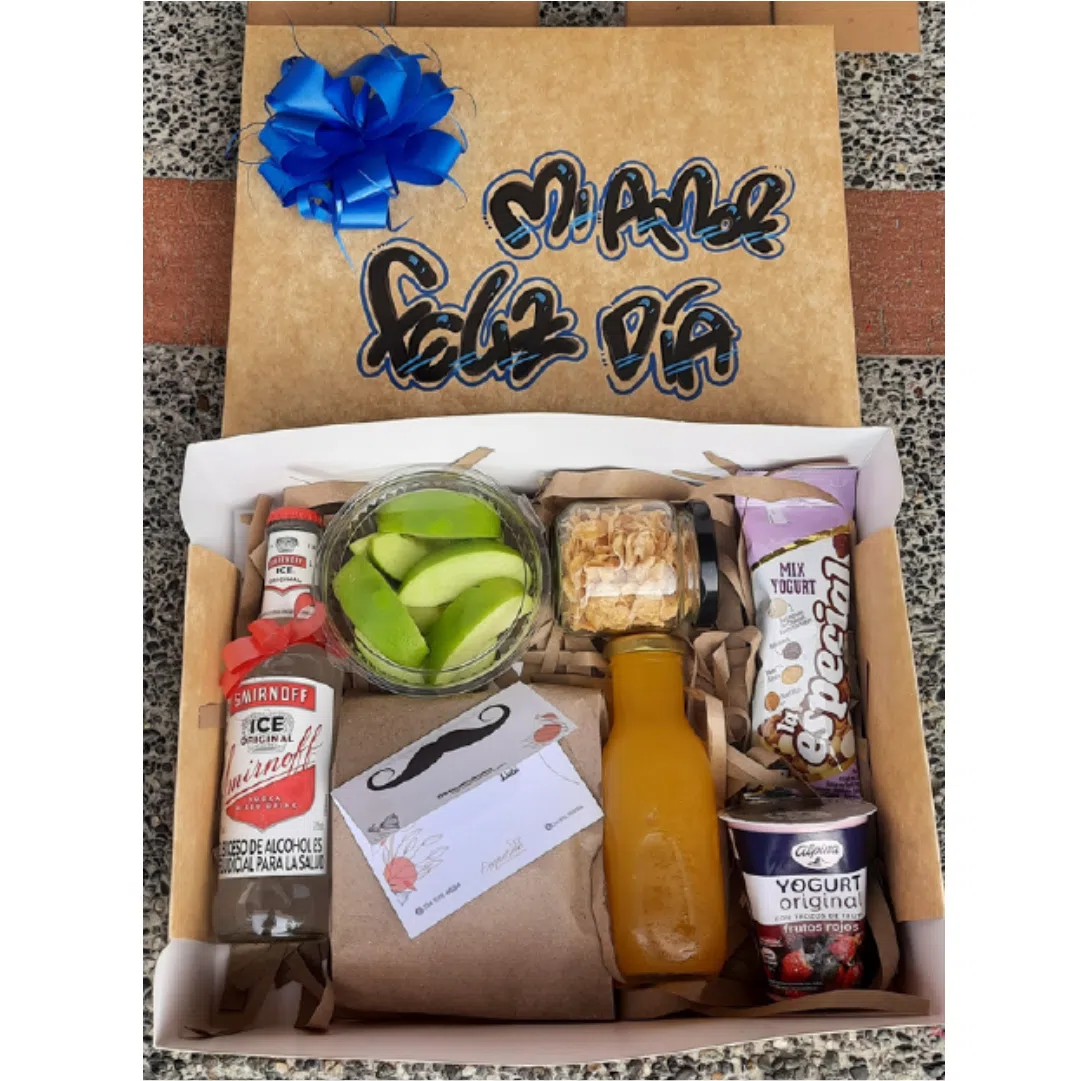 desayuno sorpresa para hombre con smirnoff, frutas y caja personalizada a domicilio en Pereira, Dosquebradas y Armenia