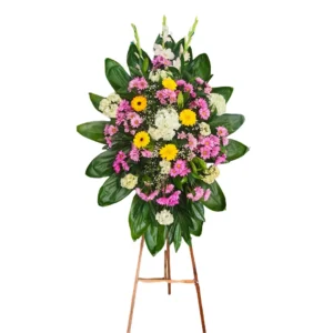 Arreglo Fúnebre En Tonos Rosados Y Amarillos Con Flores Naturales En Atril